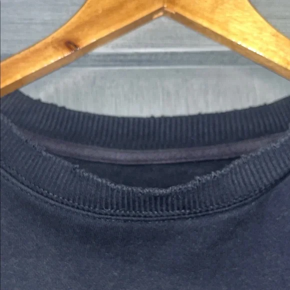 American Eagle Women’s XXS Oversized Rolling Stones Vampire Crewneck Sweatshirt - Picture 4 of 11